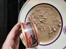 Dave’s shredded chicken & beef dinner in gravy canned cat food 3oz