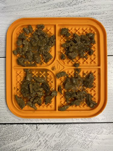 Pet Zone Boredom Busterz Indulge Licking Mat Slow Feeder For Dogs - Small Orange