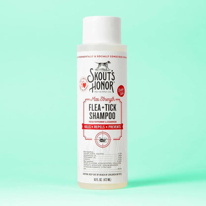 SKOUT'S HONOR Flea & Tick Shampoo with Natural Cedarwood and Peppermint Essential Oils - 16 oz.