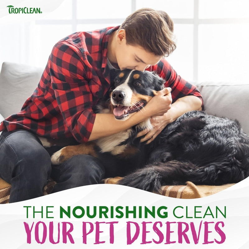 TropiClean Berry & Coconut Dog Wipes for Paws and Butt - Deep Cleaning Dog Grooming Wipes