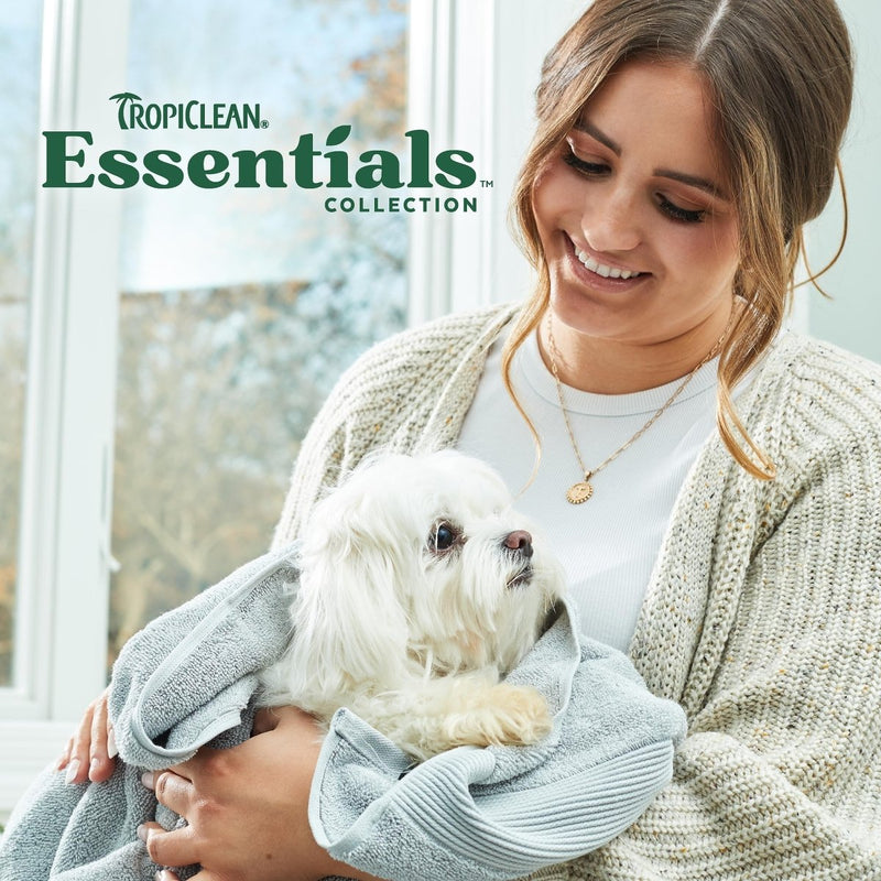 TropiClean Essentials Goat's Milk Hypoallergenic Shampoo for Dogs - Puppies & Cats - Soften The Coat - Balanced pH for Itchy & Sensitive Skin - Derived from Natural Ingredients